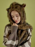 коричневый