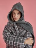 серый