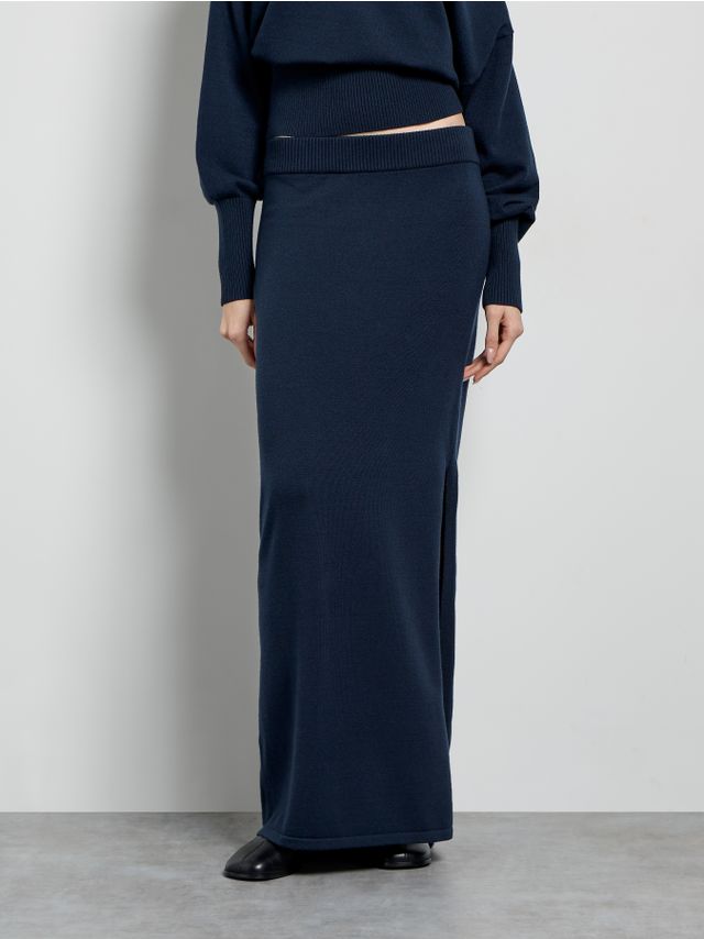 KNITTED MAXI SKIRT WITH SIDE SLIT