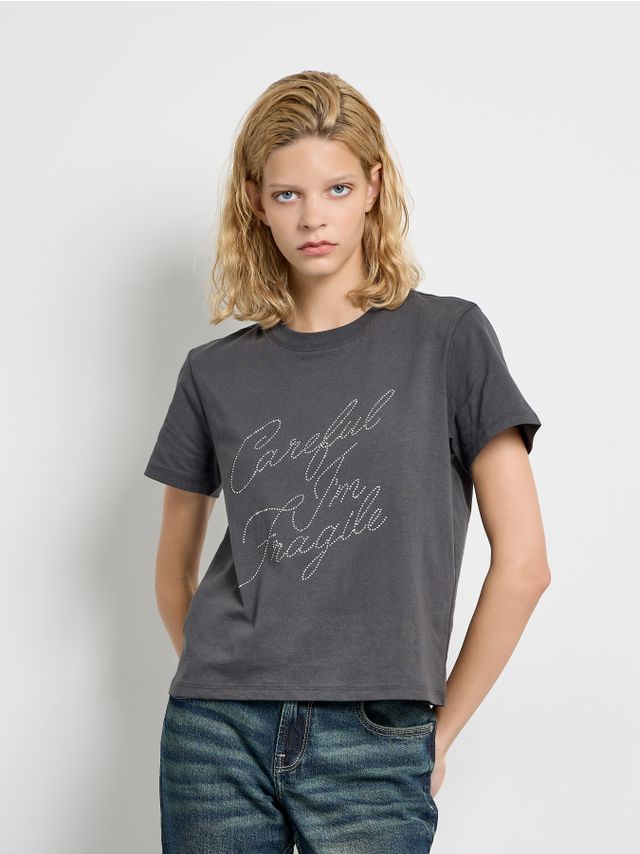 CROPPED TEE WITH STRASS PRINT