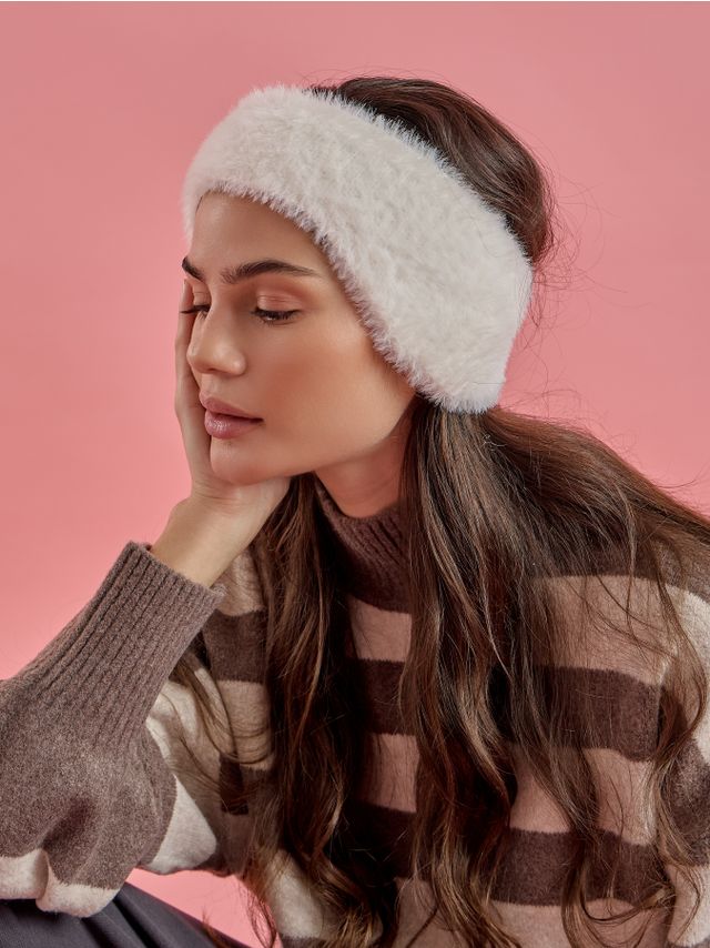 WARM KNITTED HEADBAND