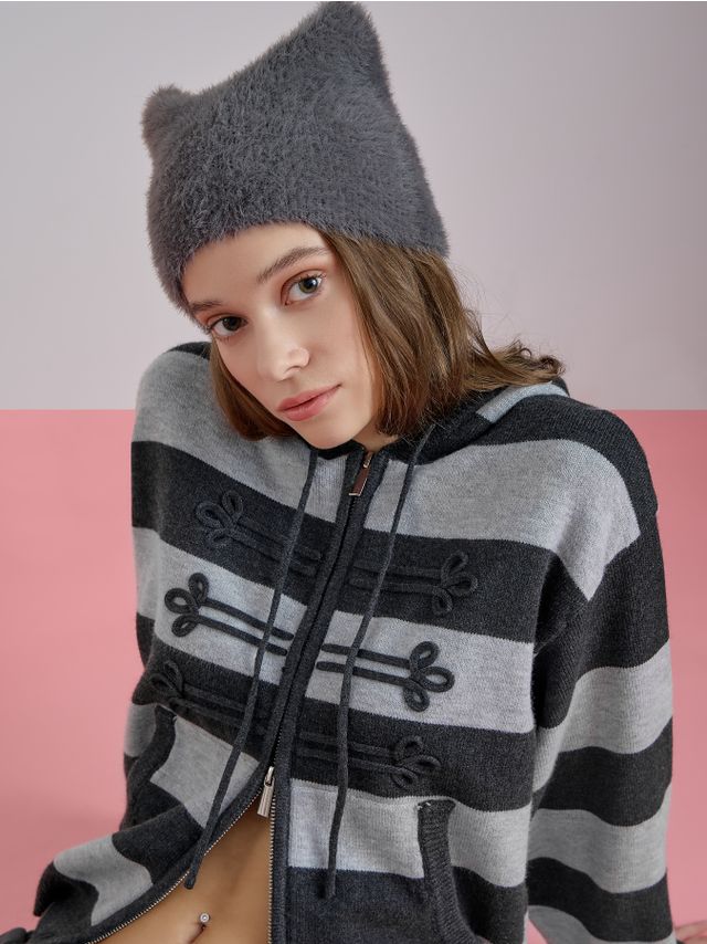 KNITTED ZIP UP STRIPED CARDIGAN