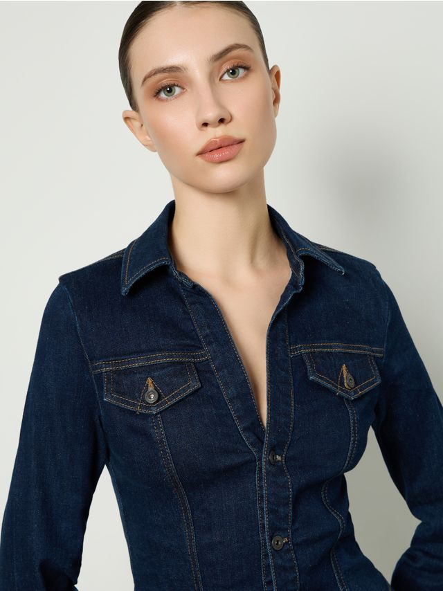 FITTED DENIM SHIRT