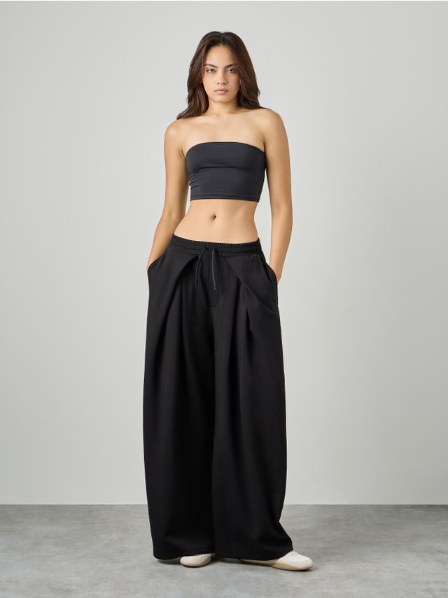 SOFT TROUSERS WITH PLEATS AND DRAWSTRING
