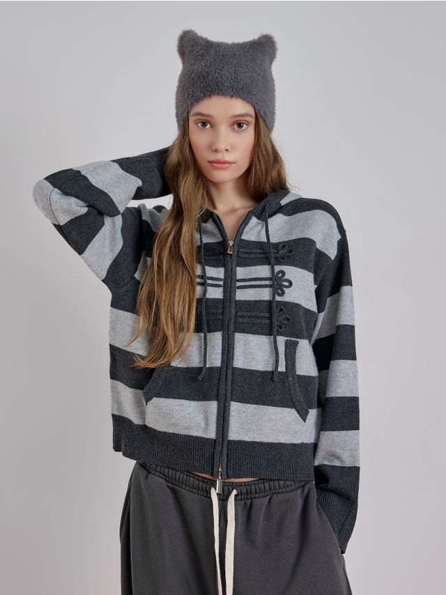 KNITTED ZIP UP STRIPED CARDIGAN