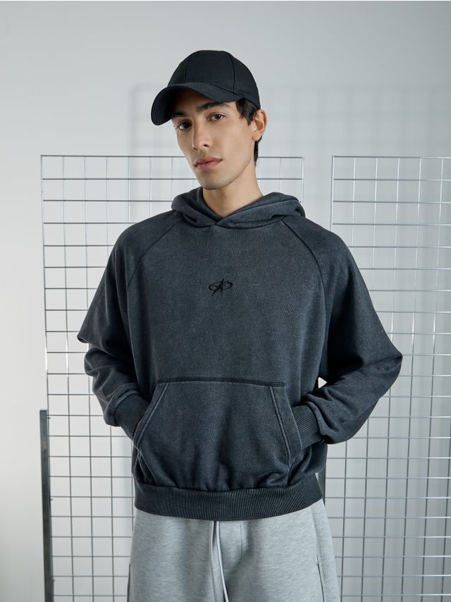 RAGLAN HOODIE WITH WASHED EFFECT