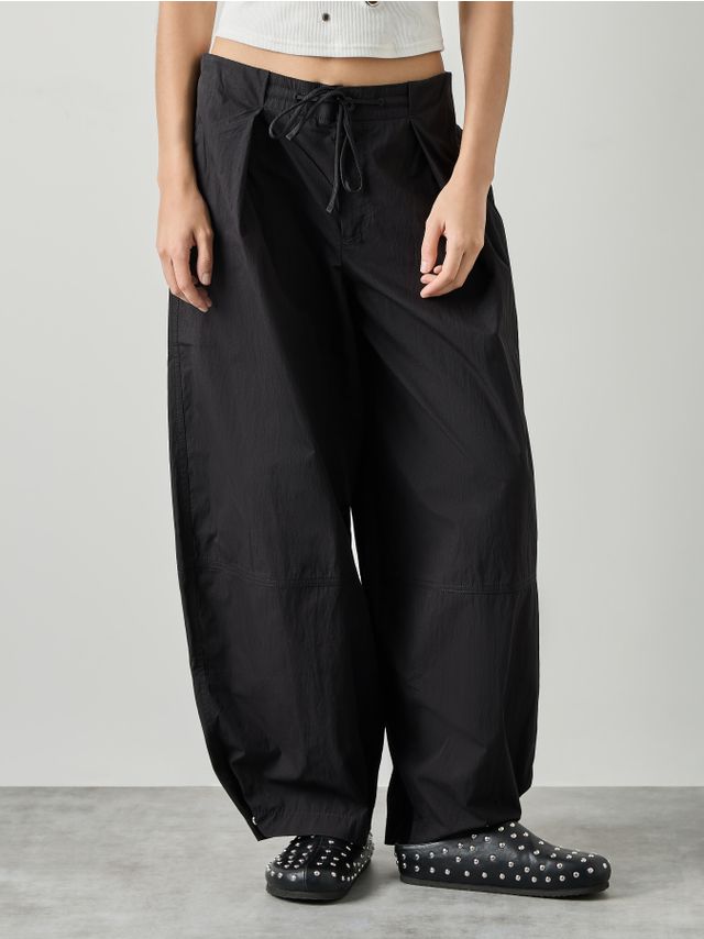 COTTON-NYLON TROUSERS WITH PLEATS