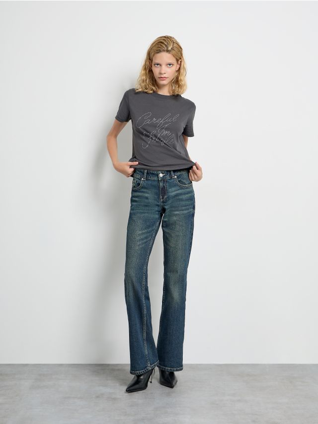 ДЖИНСЫ С НИЗКОЙ ТАЛИЕЙ ИЗ ЭЛАСТИЧНОЙ ТКАНИ