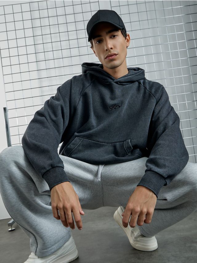 RAGLAN HOODIE WITH WASHED EFFECT