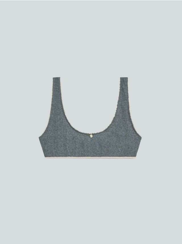 BRA WITH A TRIM