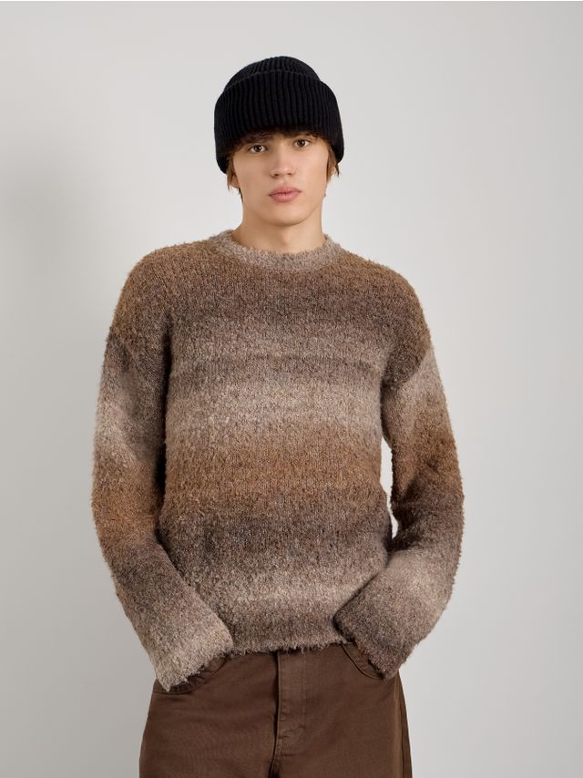 BRUSHED KNIT GRADIENT CREWNECK SWEATER