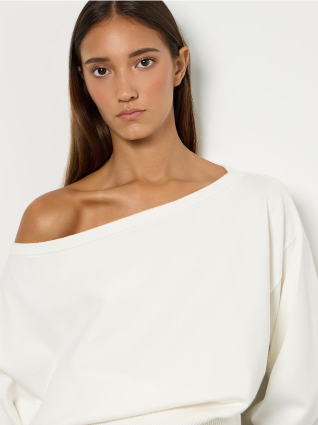BOAT-NECK SWEATER