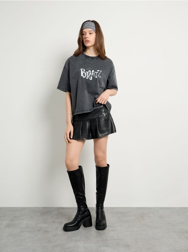 ОВЕРСАЙЗ ФУТБОЛКА С ПРИНТОМ И СТРАЗАМИ ECRU x BRATZ