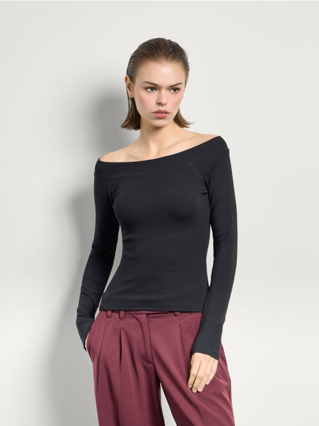 BOAT-NECK LONGSLEEVE