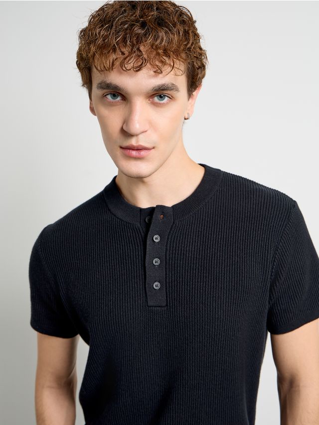 SHORT SLEEVE RIBBED HENLEY T-SHIRT