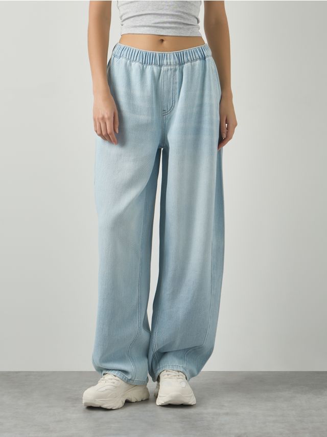 LOOSE SOFT JEANS WITH ELASTIC WAISTBAND