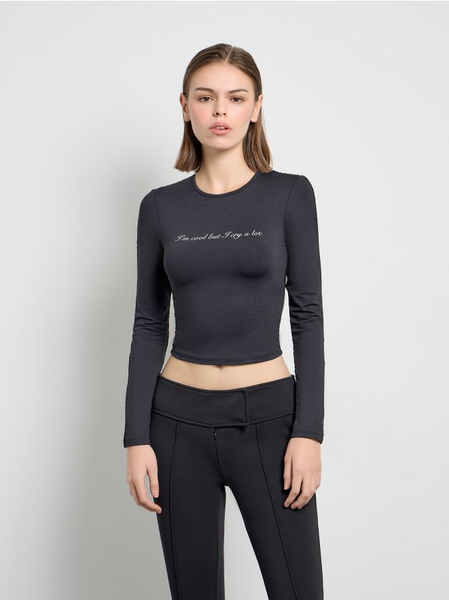 BACK LACED LONGSLEEVE WITH SLOGAN PRINT