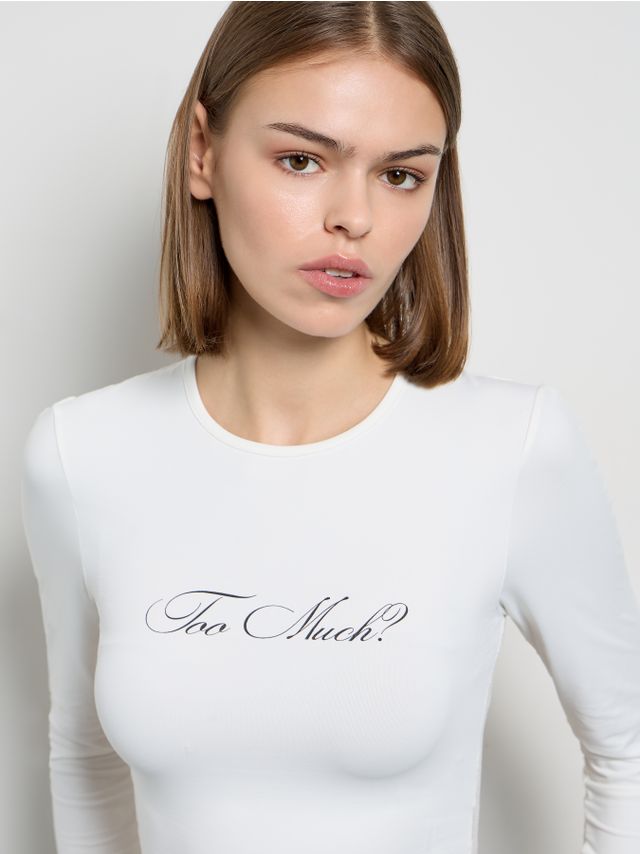 BACK LACED LONGSLEEVE WITH SLOGAN PRINT