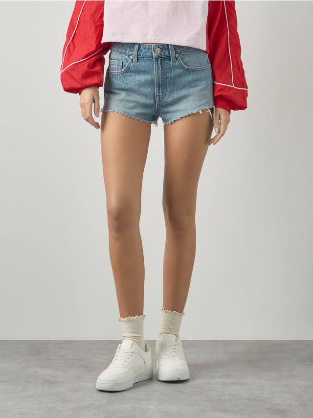 LOW WAIST DENIM SHORTS WITH RAW EDGE