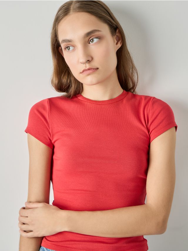 SHORT SLEEVE ROUND NECK T-SHIRT
