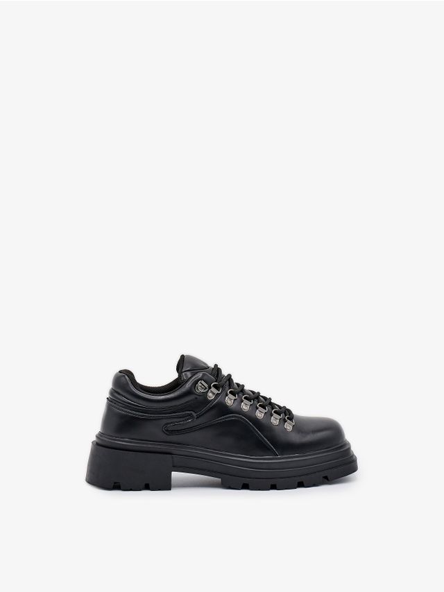 CHUNKY FLAT SHOES WITH EYELETS