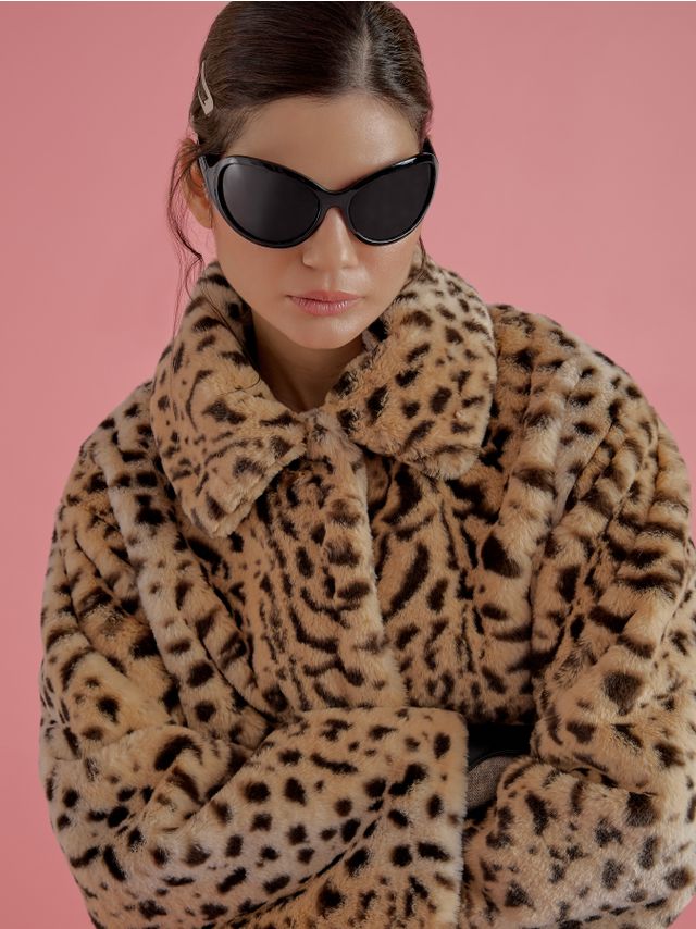 CROPPED FAUX FUR JACKET WITH LEOPARD PRINT